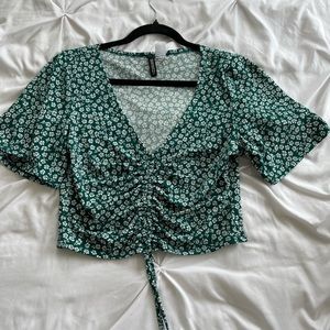 Cropped H&M top
